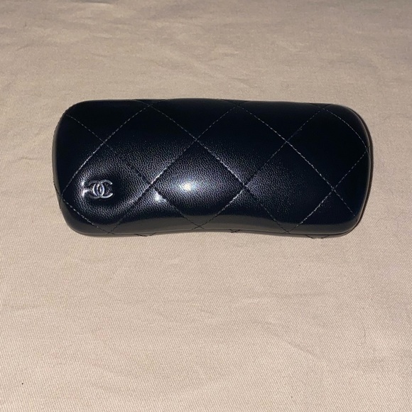 Chanel nude frames - Picture 15 of 15